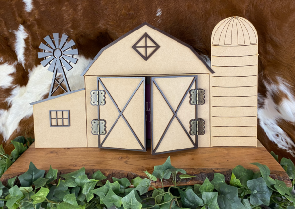 Photo Frame Barn with Hinged Doors - Image 7